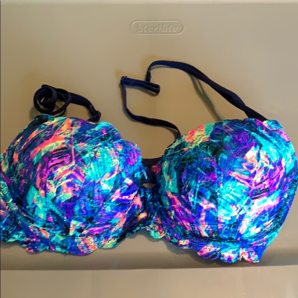 Victoria’s Secret Date push-up bra 36C